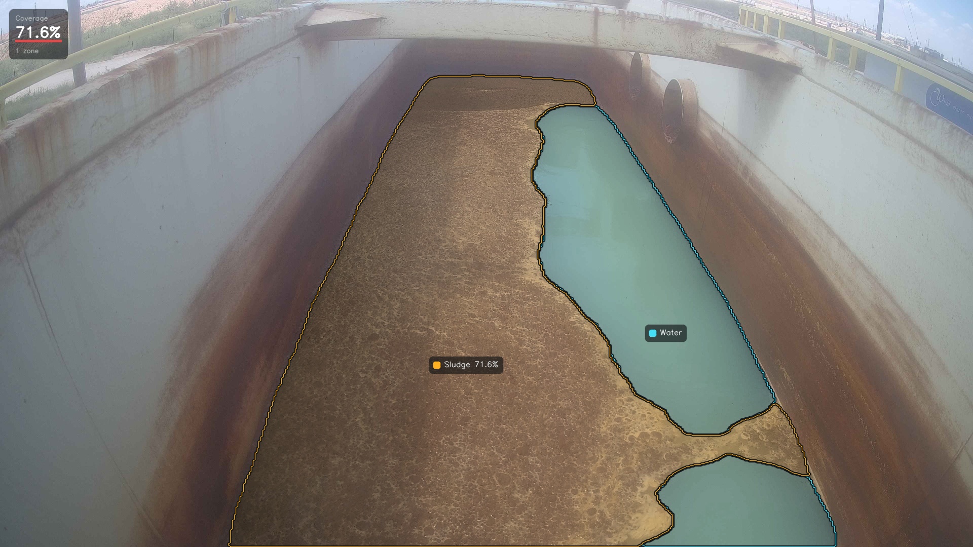 Same tank with XPC Water overlay at 15% sludge coverage, sludge and water separated and quantified
