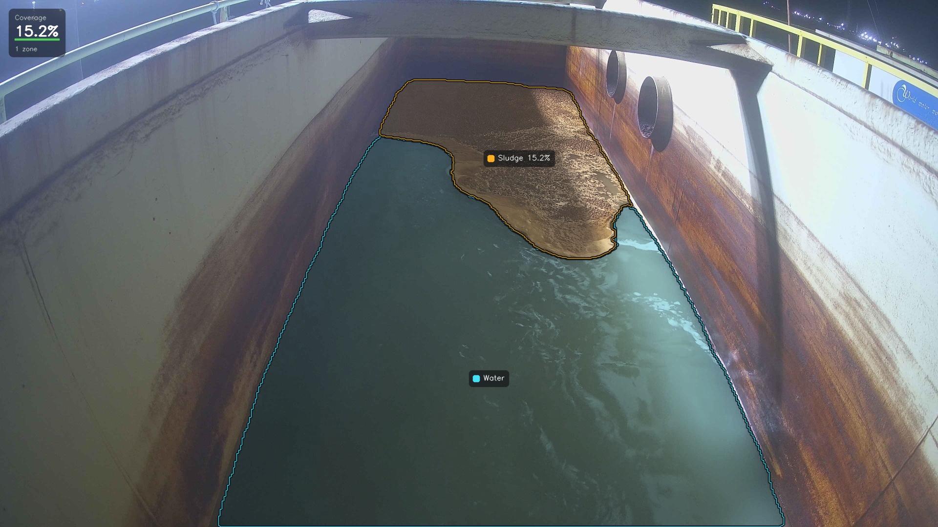 Same tank at 72% sludge coverage with a heavy float blanket